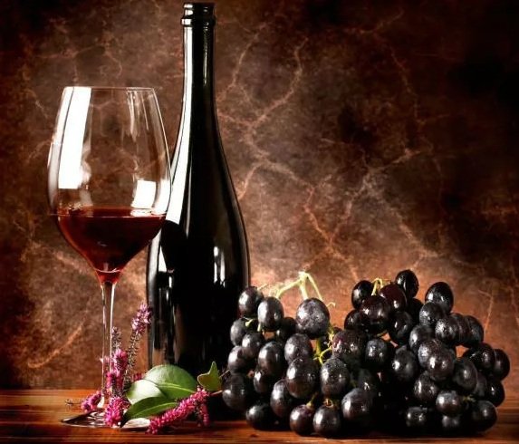 Домашнє вино: прості рецепти приготування благородного напою з варення, винограду, яблук, ягід, смородини, компоту і родзинок, як перевірити його на натуральність